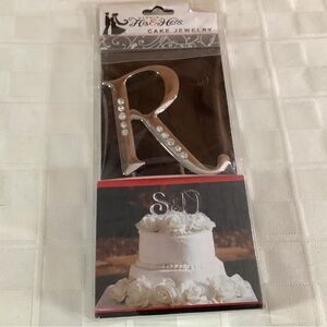 💜 New “R” cake jewelry topper